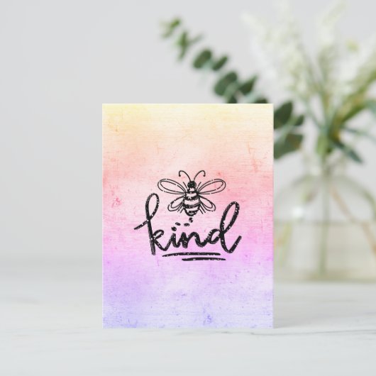 Bee Kind Rainbow Ombre Briefkaart (Staand voorkant)