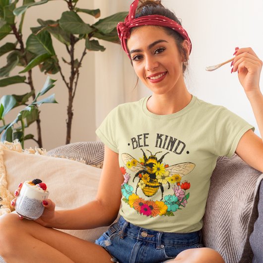 Bee Kind Wild Flowers Grafisch T-shirt