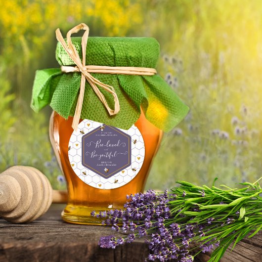 Bee-Loved en Bee-Youtiful Bruiloftsfeest  Ronde Sticker