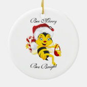 Bee Merry kerstCartoon Keramisch Ornament (Achterkant)