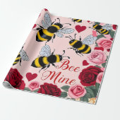 Bee Mine Love Buzz Design Cadeaupapier (Uitgerold)