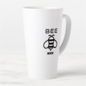 Bee Nice with Minimal Design Latte Mok (Rechterhoek)