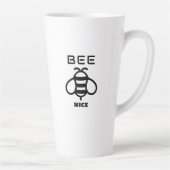 Bee Nice with Minimal Design Latte Mok (Rechts)