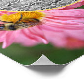Bee on Pink Daisy Flower Lijst Uw foto toevoegen Poster (Hoek)