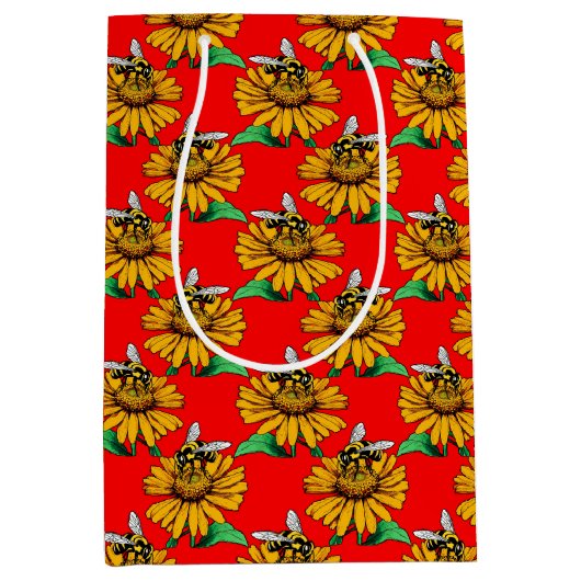 Bee on Sunflower Flower Pattern Design Red  Medium Cadeauzakje (Voorkant)