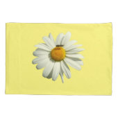 Bee op Daisy Alaskan Summer Natuur Foto Kussensloop (Achterkant)