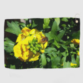 Bee op gele bloemen golfhanddoek (Horizontaal)