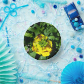 Bee op gele bloemen papieren kommen (Feest)