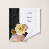 Bee op roze gele rozenbloemen bad handdoek (Wasdoekje)