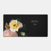 Bee op roze gele rozenbloemen bureaumat (Voorkant)