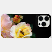 Bee op roze gele rozenbloemen Case-Mate iPhone case (Achterkant (horizontaal))