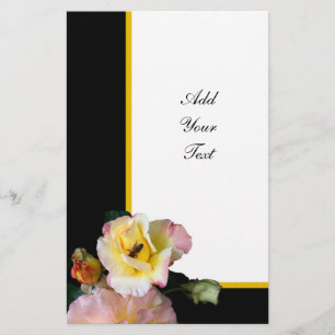 Bee op roze gele rozenbloemen flyer