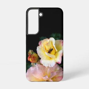 Bee op roze gele rozenbloemen samsung galaxy hoesje