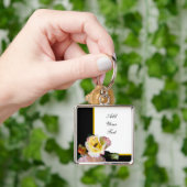 Bee op roze gele rozenbloemen sleutelhanger (Hand)