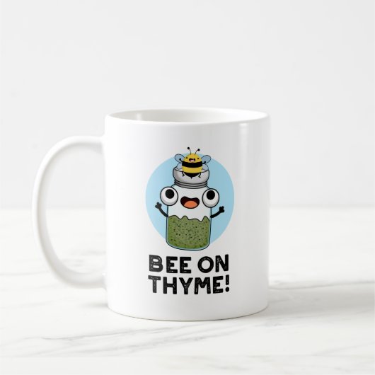 Bee op Thyme Funny Herb Insect Pun Koffiemok (Links)