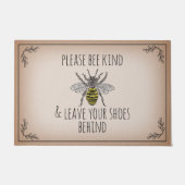 Bee Sind-schoenen achter Deurmat (Voorkant)