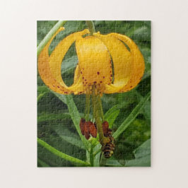 Bee with Lily Puzzle Legpuzzel