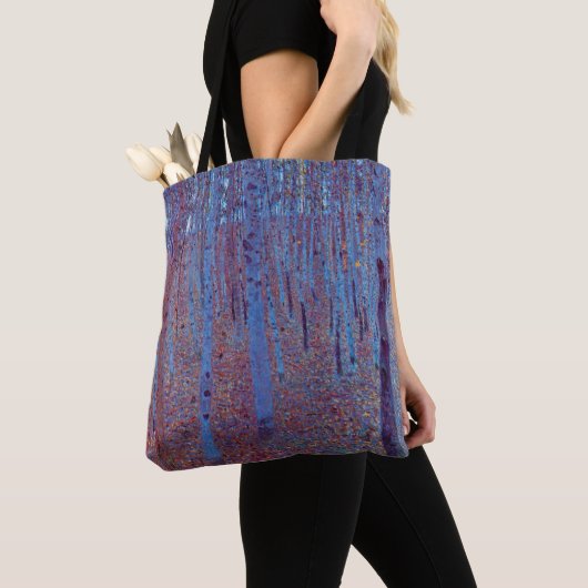 Beech Forest van Gustav Klimt, Art Nouveau Tote Bag (Dichtbij)