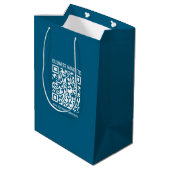 Beeditbare Ocean Blue QR-code  Medium Cadeauzakje (Achterkant Gekanteld)