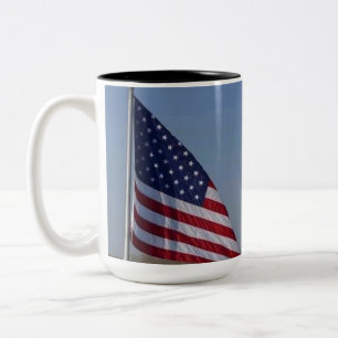 Beeld van de Vrijheid en Amerikaanse Vlag Patriott Tweekleurige Koffiemok