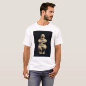 beeld van een godin, 6e millennium BC T-shirt (Voorkant volledig)