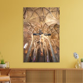 Beeld van Jezus in kathedraal, interieur Canvas Afdruk (Insitu (Woonkamer))