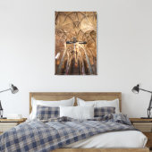 Beeld van Jezus in kathedraal, interieur Canvas Afdruk (Insitu (Slaapkamer))