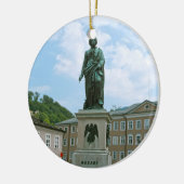 Beeld van Mozart in Salzburg Keramisch Ornament (Links)