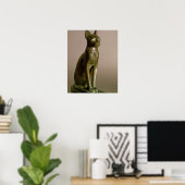 beeldje van een kat die de godin Bastet vertegenwo Poster (Thuiskantoor)
