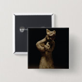 Beeldje van een lionverwarmde demon, mesopotamie,  vierkante button 5,1 cm (Voorkant /achterkant)