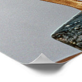 Beeldje van koning met rode kroon van poster (Hoek)