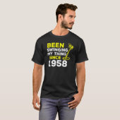 Been Swinging My Thing Since 1958 Metal Detector H T-shirt (Voorkant volledig)