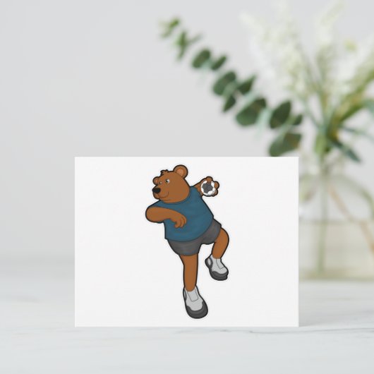 Beer aan handbalspeler met handbal briefkaart (Staand voorkant)