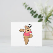 Beer als voetballer met voetbal.PNG Briefkaart (Staand voorkant)