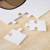 Beer als Voetbalspeler met Voetbal Legpuzzel (Zijkant)