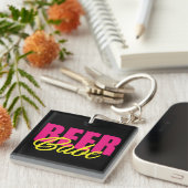 Beer Babe Funny Sleutelhanger (Voorkant Rechts)