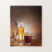 Beer barrel with beer glasses on a wooden table 2 legpuzzel (Verticaal)