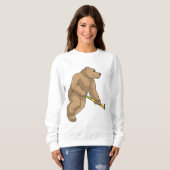 Beer bij Hockey met Hockey bat Trui (Voorkant volledig)