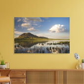 Beer Butte reflecteert het Beer Butte Lake nabij Canvas Afdruk (Insitu (Woonkamer))