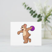 Beer drinkende beer met bowlingbal briefkaart (Staand voorkant)