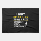 Beer Drinker I Only Drink Beer Birthday Theedoek (Horizontaal)