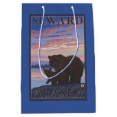 Beer en Cub - Seward, Alaska Medium Cadeauzakje (Voorkant)
