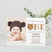 Beer Foto Animal First Birthday Uitnodiging (Staand voorkant)