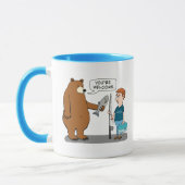 Beer geeft een Man een vis Mok (Links)