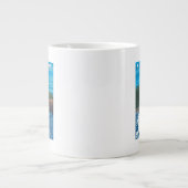 Beer Gevist in de rivier de Skagway, Alaska Grote Koffiekop (Voorkant)