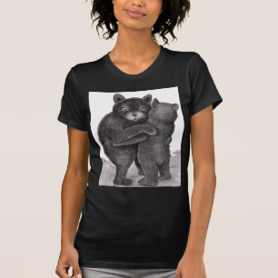 Beer Hug. Twee beren in de natuur T-shirt