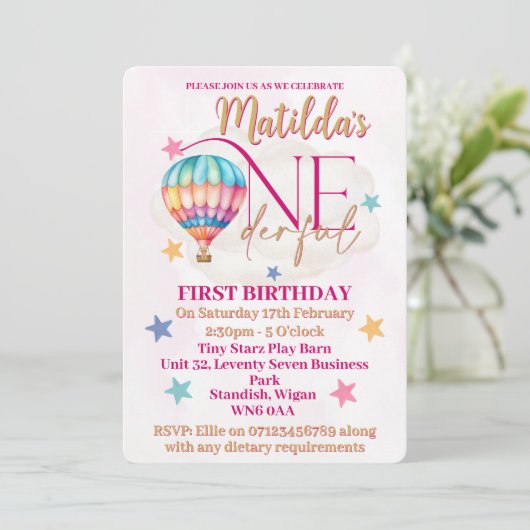 Beer in een Roze Heet Lucht Ballon Uitnodigingen (Staand voorkant)