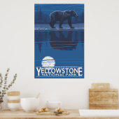 Beer in het Nationaal Park Moonlight - Yellowstone Poster (Keuken)