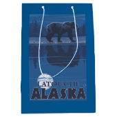 Beer in Moonlight - Latouche, Alaska Medium Cadeauzakje (Voorkant)