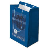 Beer in Moonlight - Mount Adams, Washington Medium Cadeauzakje (Achterkant Gekanteld)